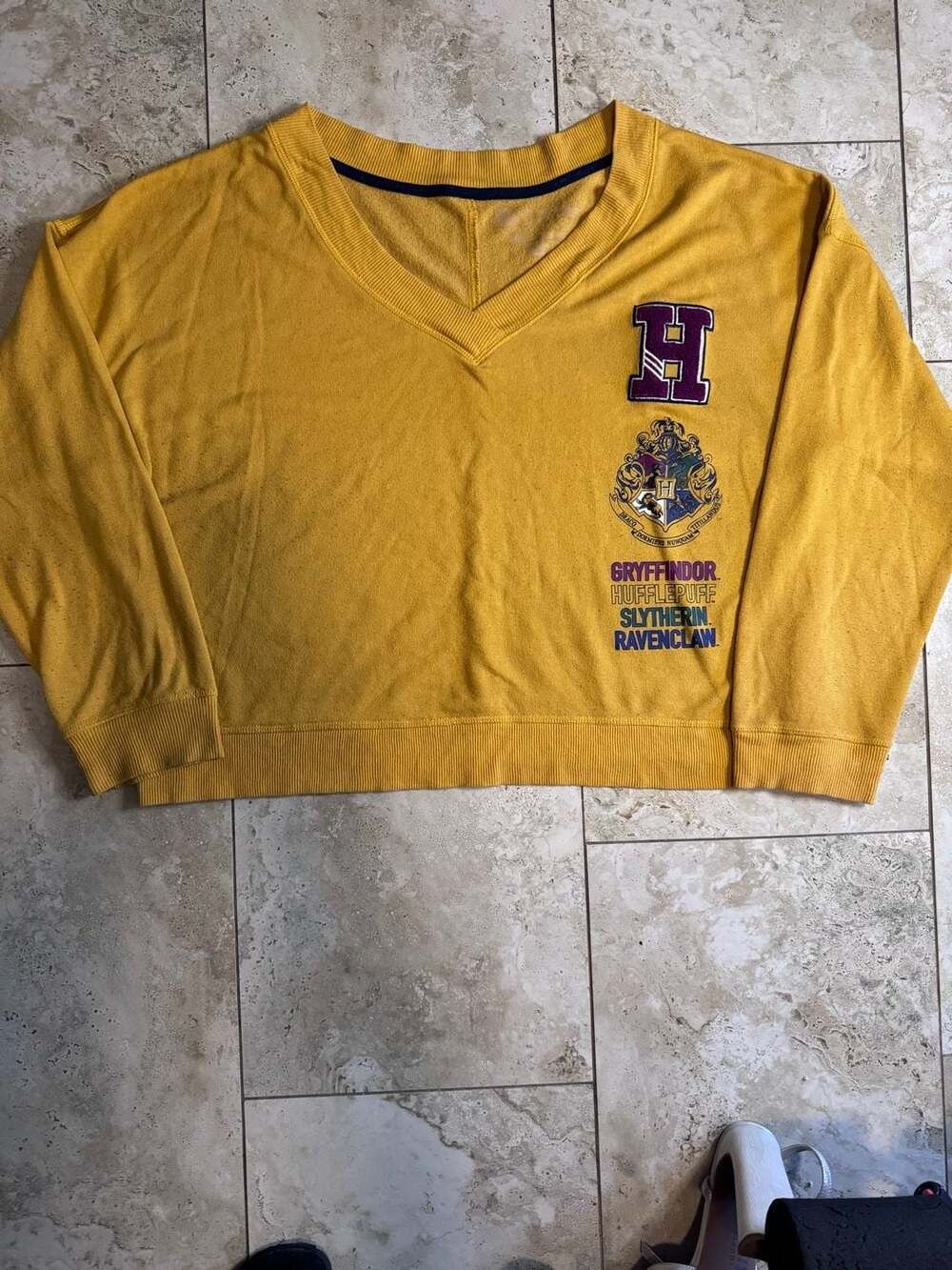 Wizarding World Harry Potter Golden Apricot V-Neck Pullover Sweatshirt XL